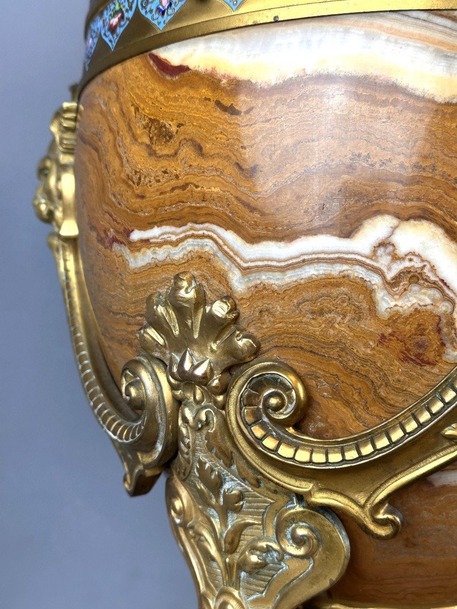 Exquisite 19th Century Gilded Bronze Vase With Champlevé Enamel And Onyx -photo-7