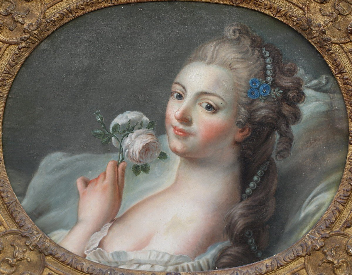 Ecole Française Du XVIII, Portrait De Jeune Femme à La Rose, Cadre Bois Sculpté.-photo-2