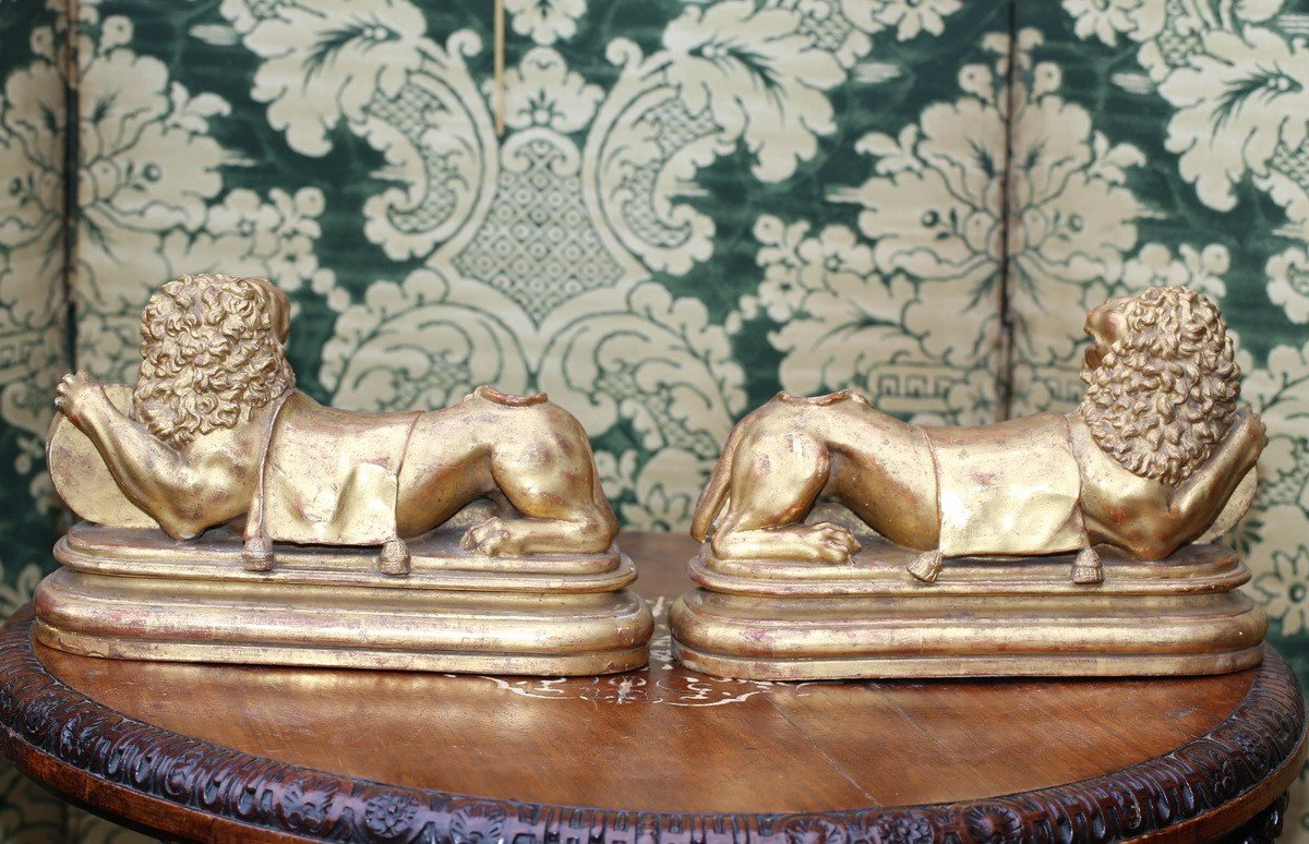 Italy, 17th Century, Pair Of Heraldic Lions In Gilded And Carved Wood-photo-4