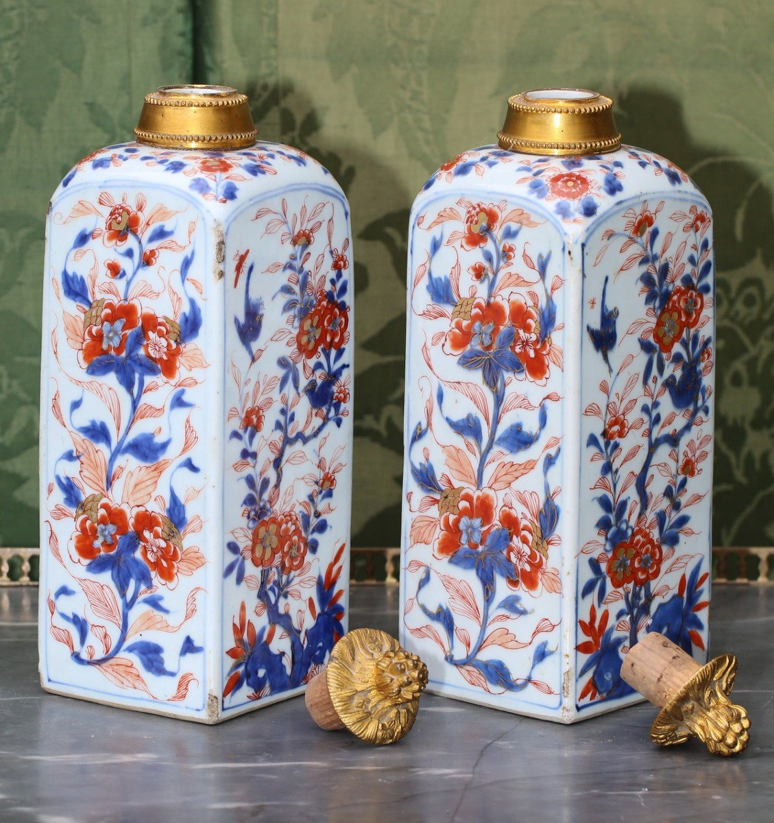 China Imari XVIII Pair Of Square Porcelain Bottles, Gilt Bronze Stoppers.-photo-3