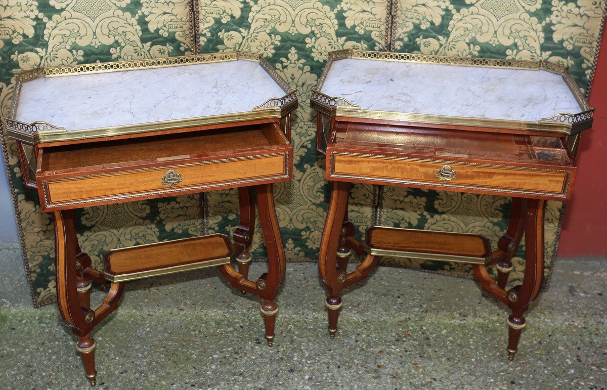 Pair Of Late 18th-early 19th Century Coffee Tables In Lemon Wood Veneer And Mahogany-photo-2