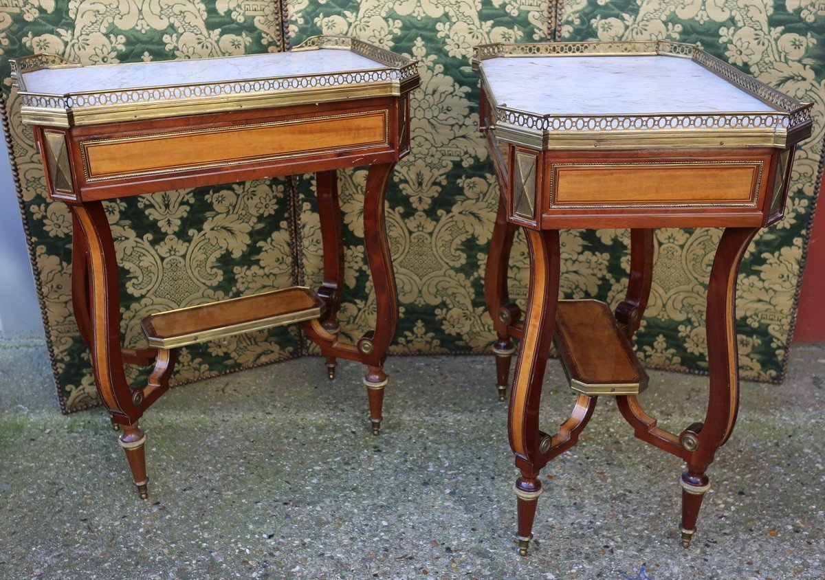 Pair Of Late 18th-early 19th Century Coffee Tables In Lemon Wood Veneer And Mahogany-photo-3