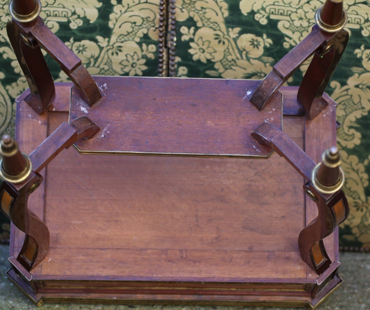 Pair Of Late 18th-early 19th Century Coffee Tables In Lemon Wood Veneer And Mahogany-photo-4