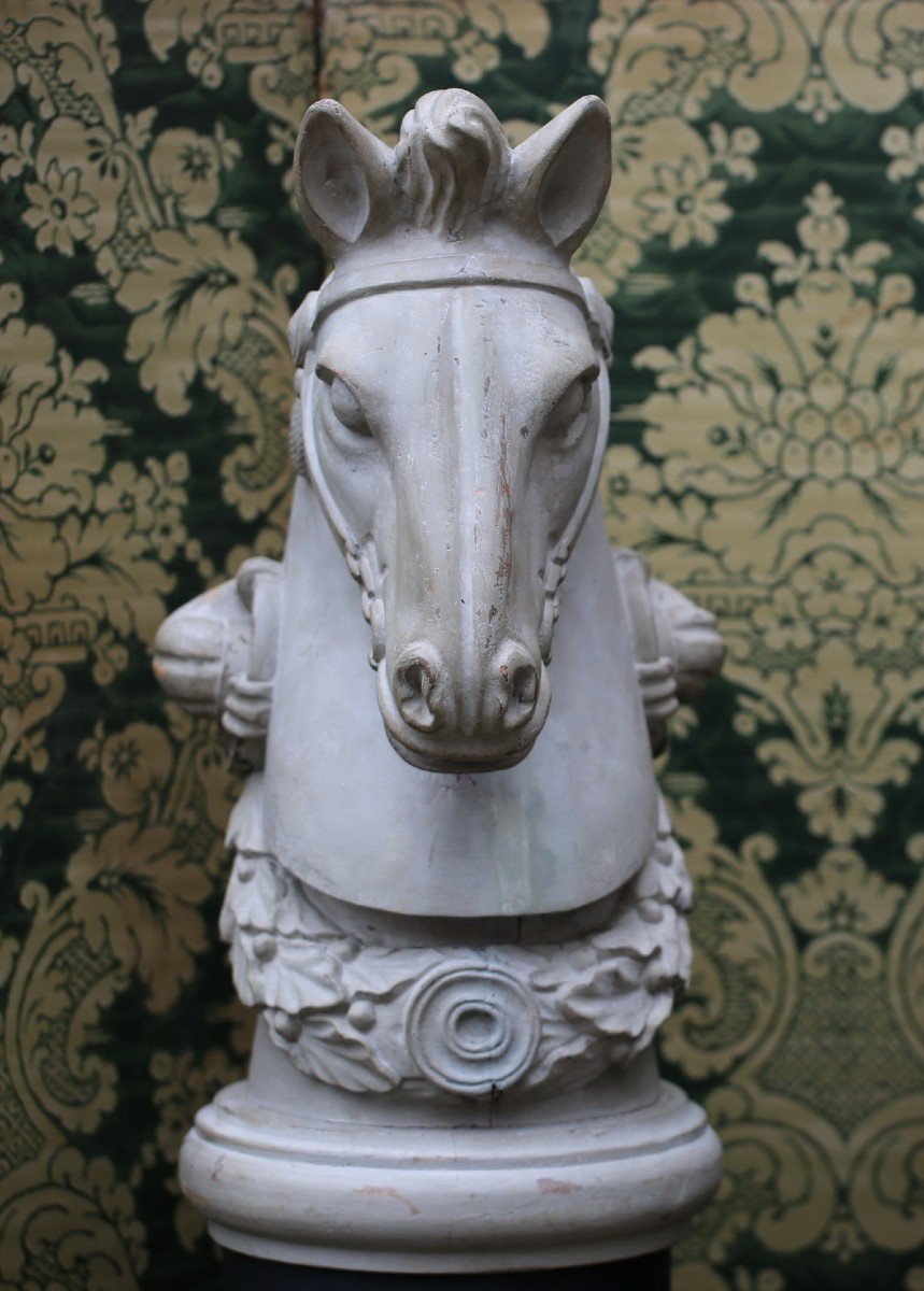 France Late 19th Century Pair Of Grey Lacquered Carved Wooden Horse Heads For Stable Stall-photo-3