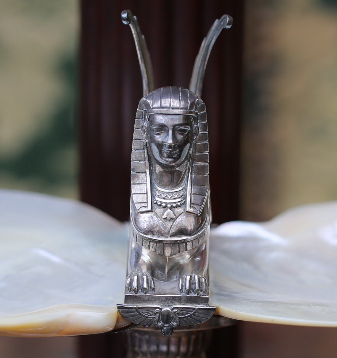 Return From Egypt Style Pocket Empty In Silver Minerva Winged Sphinx And 2 Mother-of-pearl Shells-photo-1