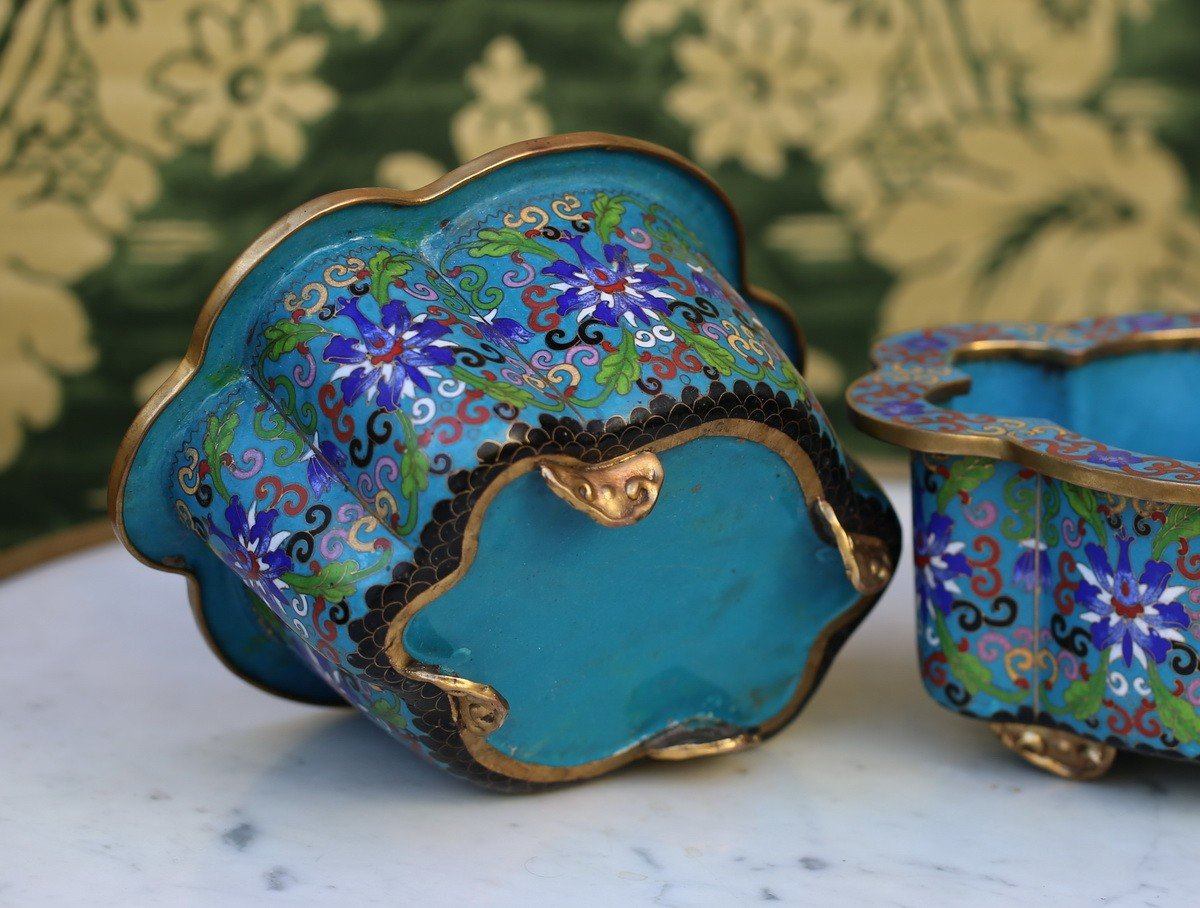 China Late 19th Early 20th Century Pair Of Small Cloisonné Enamel Planters On A Blue Background.-photo-4