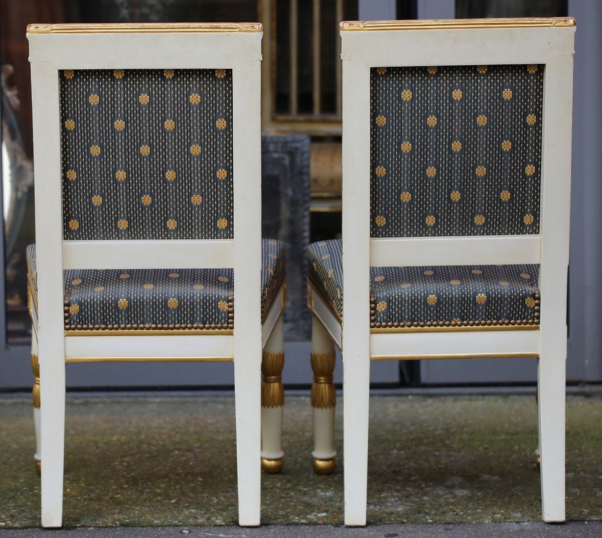 Suite De 12 Chaises De Style Empire En Bois Laqué Et Doré, Modèle Du Château De Fontainebleau.-photo-3