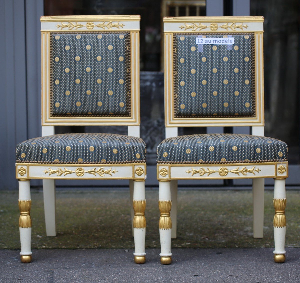 Suite De 12 Chaises De Style Empire En Bois Laqué Et Doré, Modèle Du Château De Fontainebleau.