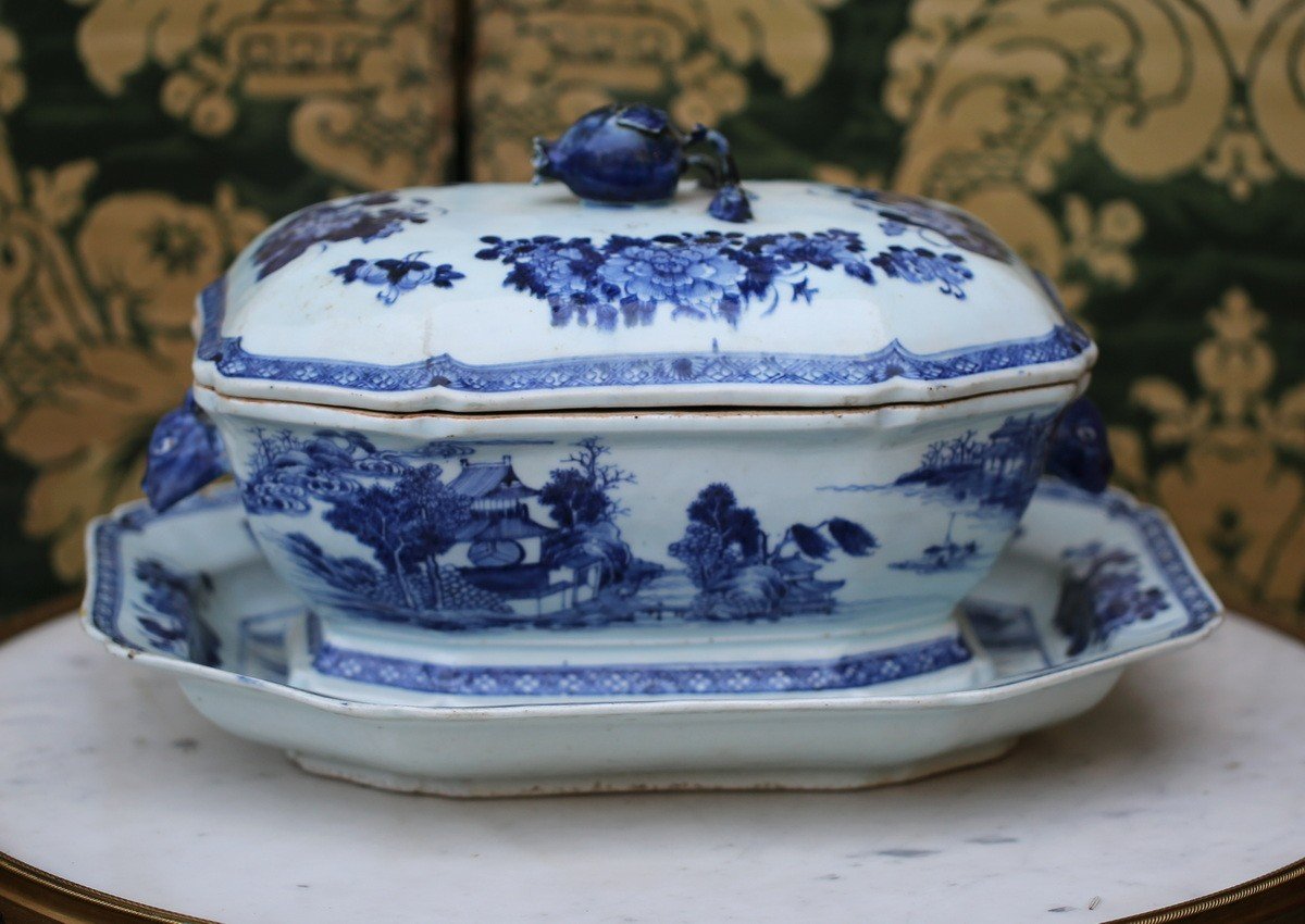 Chine XVIII Dynastie King Terrine Couverte Porcelaine Blanc Bleue Cie Des Indes.-photo-2