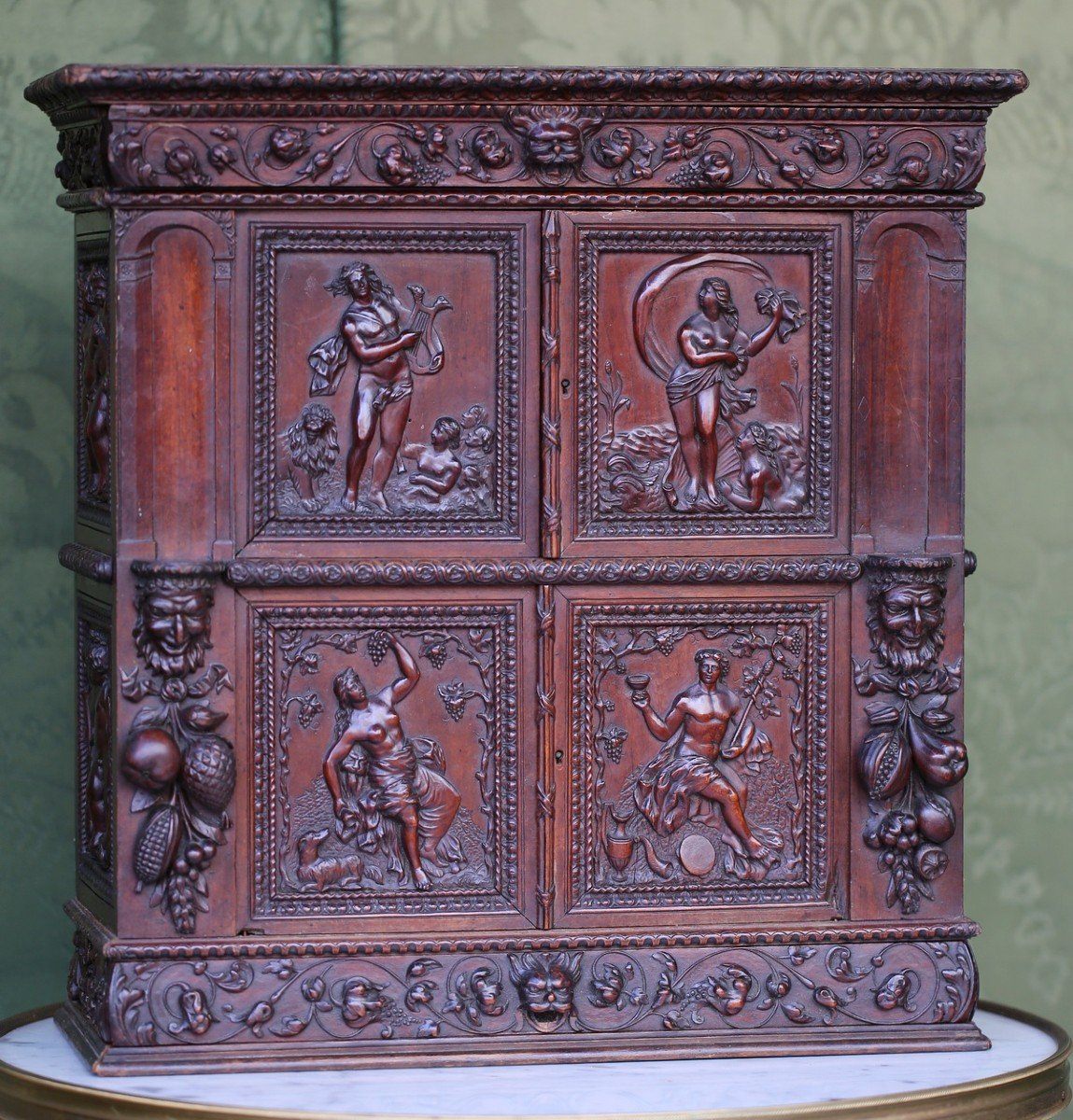 Epoque Fin XVIIème Début XVIIIème, Petite Armoire De Maîtrise En Noyer.-photo-2