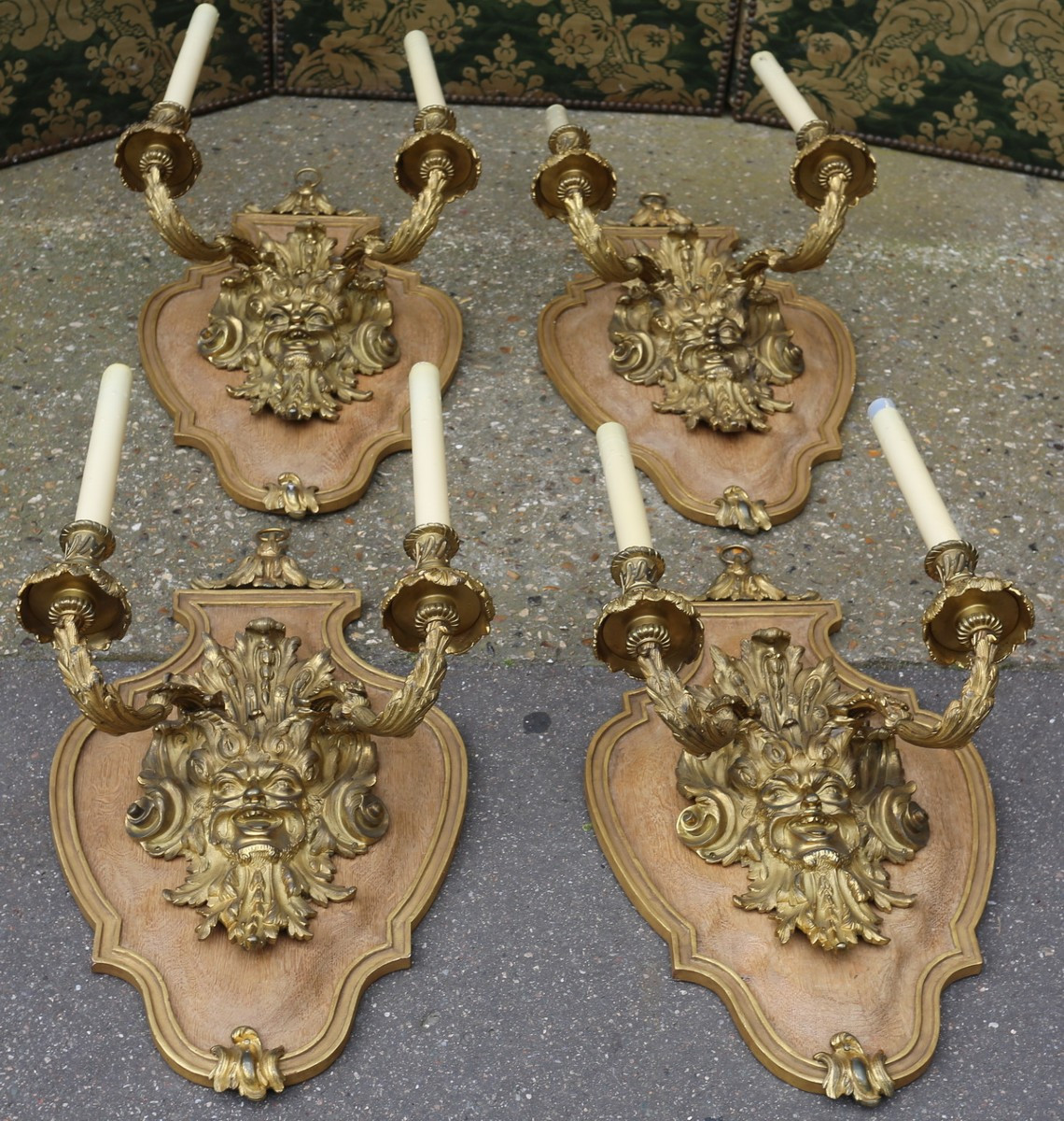 Set Of 4 Regency Style Wall Lights, Gilt Bronze On A Wooden Background, 20th Century.-photo-4