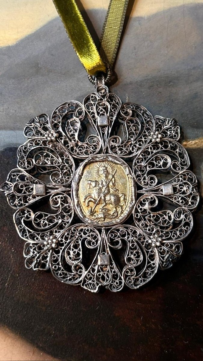 Filigree Silver Pendant, 17th Century-photo-1
