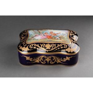 Limoges Porcelain Box, 20th Century, France