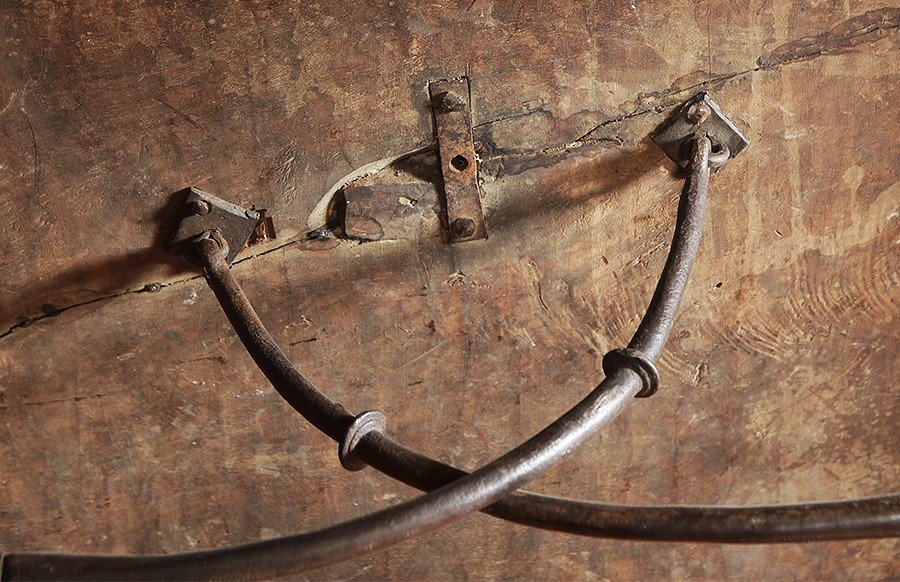 17th Century Lyre Leg Table.  -photo-1