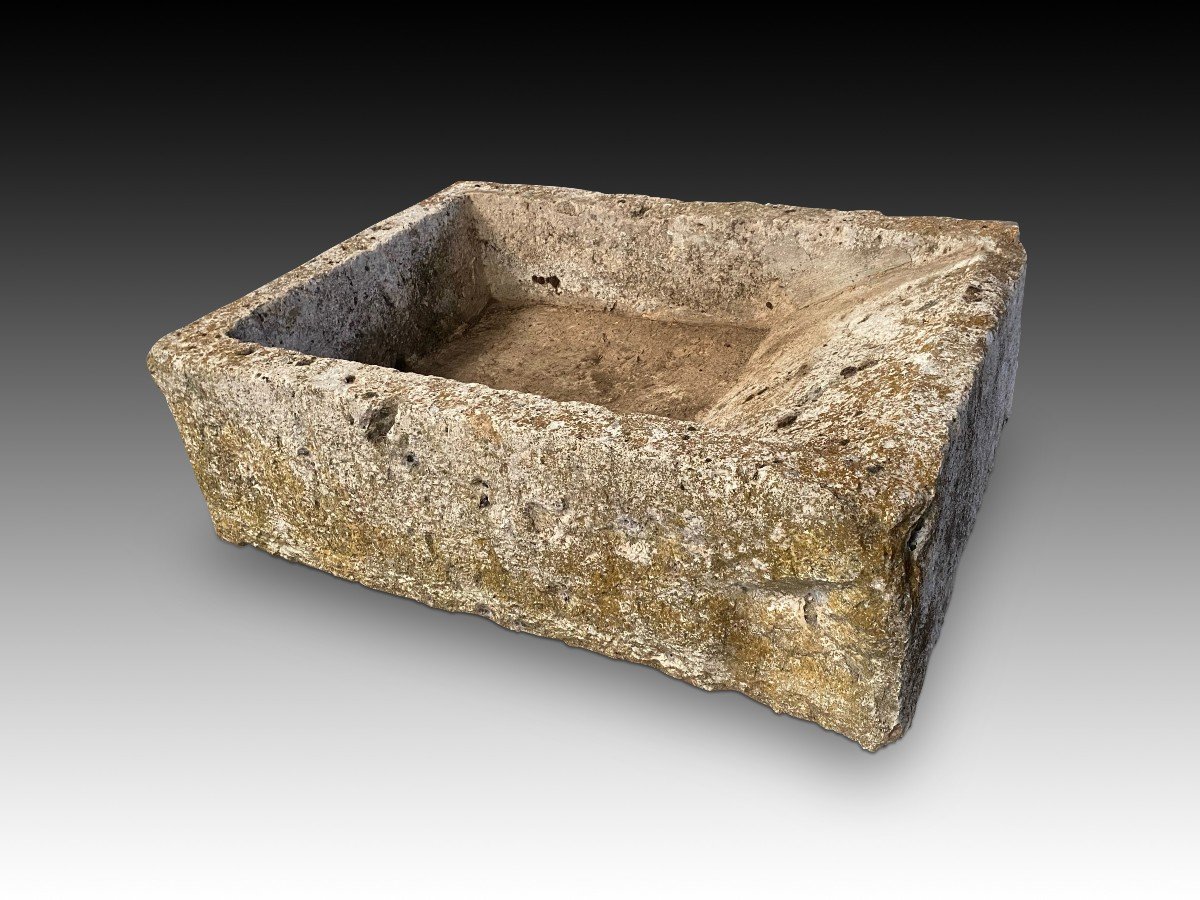 Washbasin. Stone. 18th Century.  -photo-2