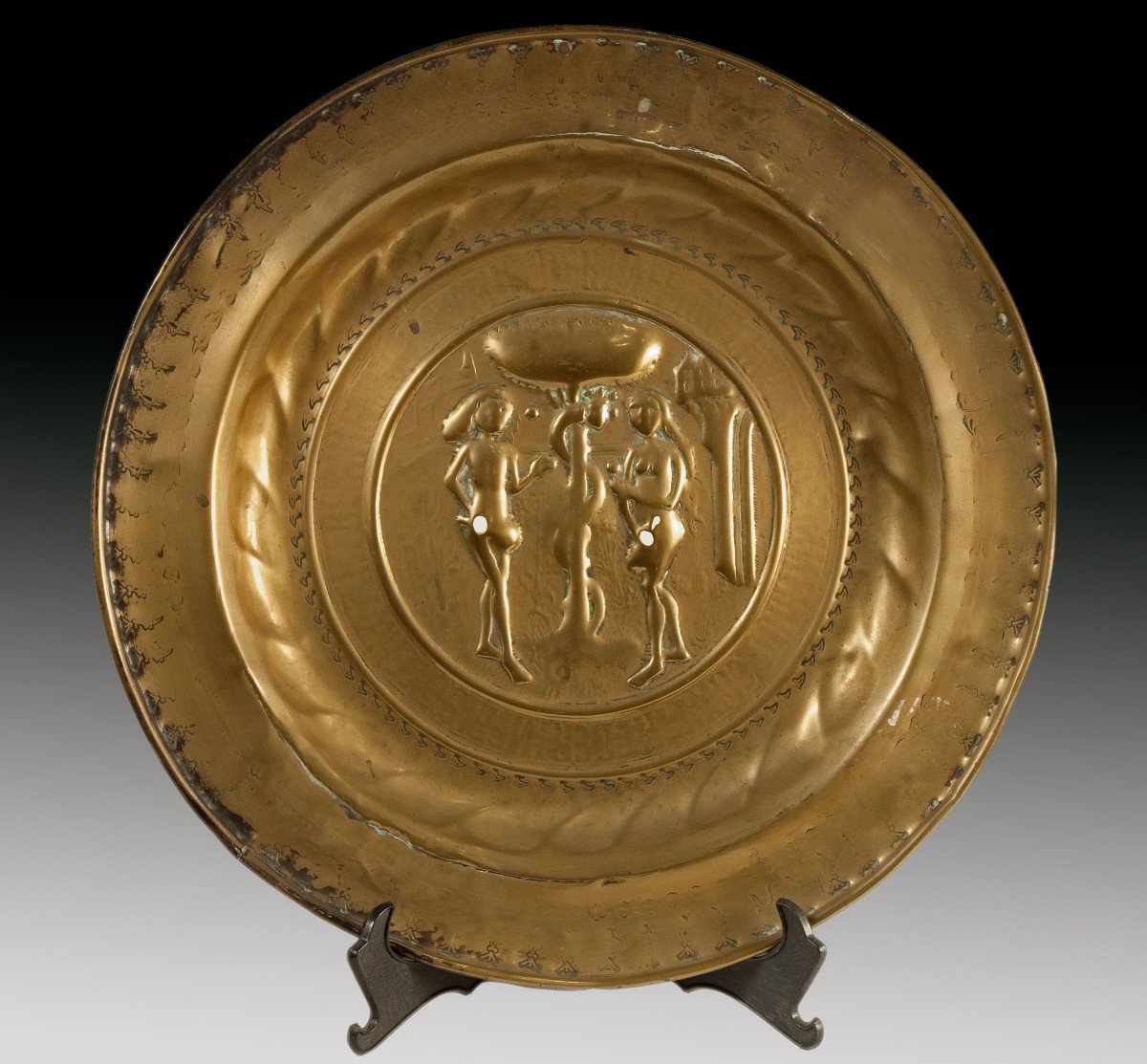 Alms Dish. Nuremberg, 16th Century. 