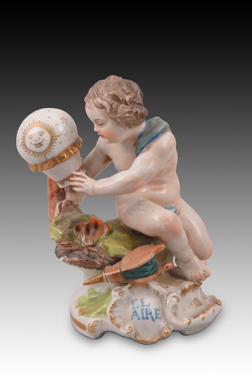 Allégorie De l'Air. Porcelaine émaillée. Porcelaine Hispania, Espagne, 20e Siècle.  