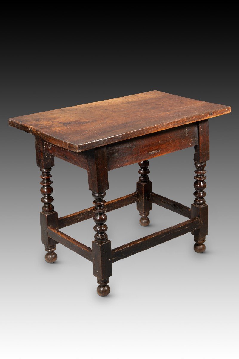 Table. Walnut Wood, Iron. Spanish School, Guadalajara, 17th Century. -photo-1