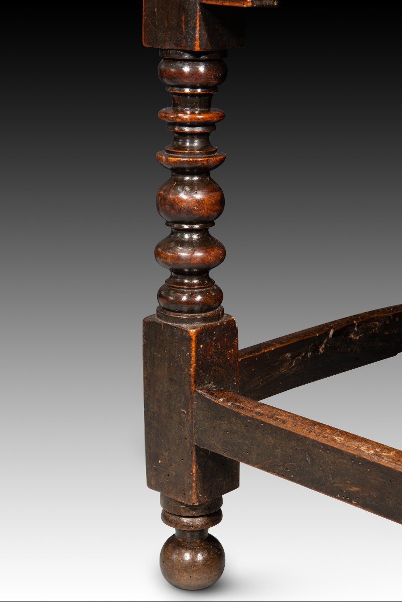 Table. Walnut Wood, Iron. Spanish School, Guadalajara, 17th Century. -photo-5