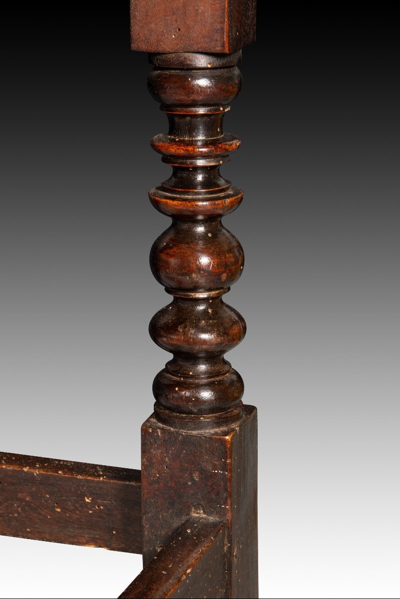 Table. Walnut Wood, Iron. Spanish School, Guadalajara, 17th Century. -photo-7