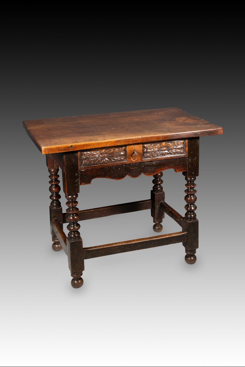 Table. Walnut Wood, Iron. Spanish School, Guadalajara, 17th Century. 