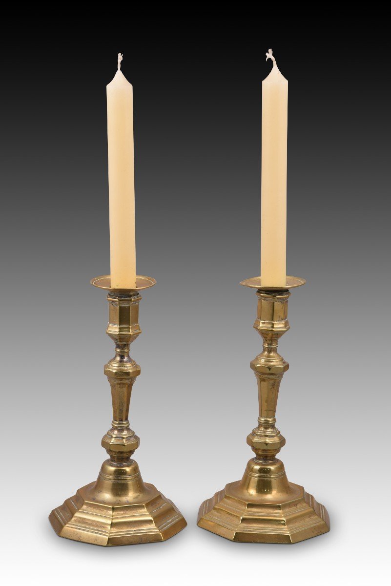 Pair Of Candlesticks. In Bronze. France, 18th Century.  -photo-3