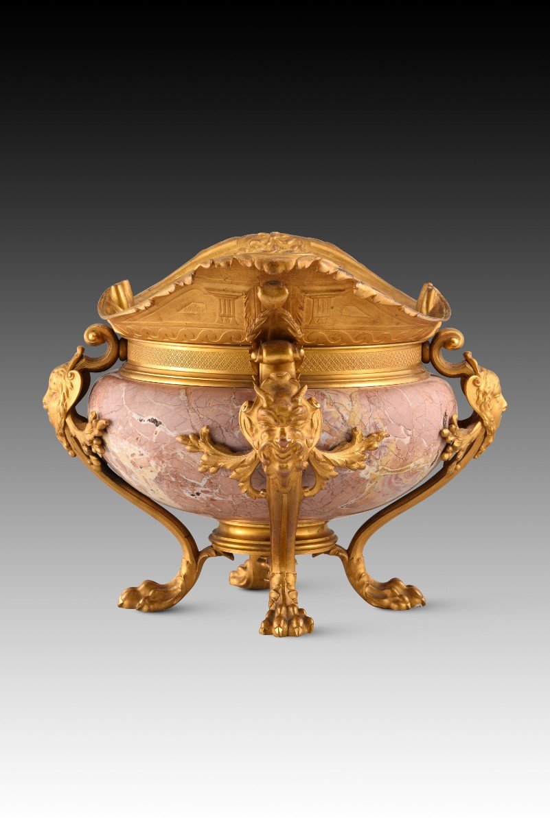 Centerpiece. Gilt Bronze, Marble. France, Late 19th Century -photo-4