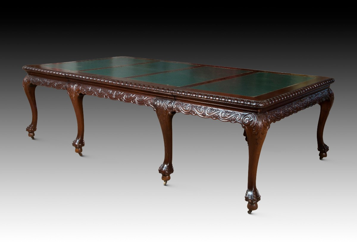 Extendable Table (6 Meters). Mahogany Wood, Metal, Leather, Etc. England, Circa 1930. 