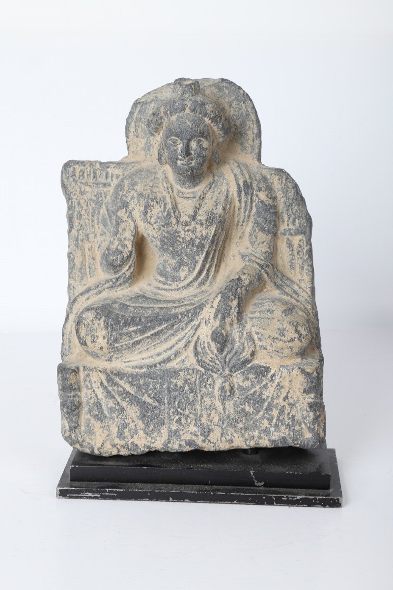 Gandhara Sculpture Of Buddha In Bûmisparsha Mudra - Pakistan